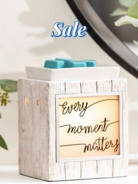 Scentsy White Ceramic Wax Warmer with Turquoise Accent